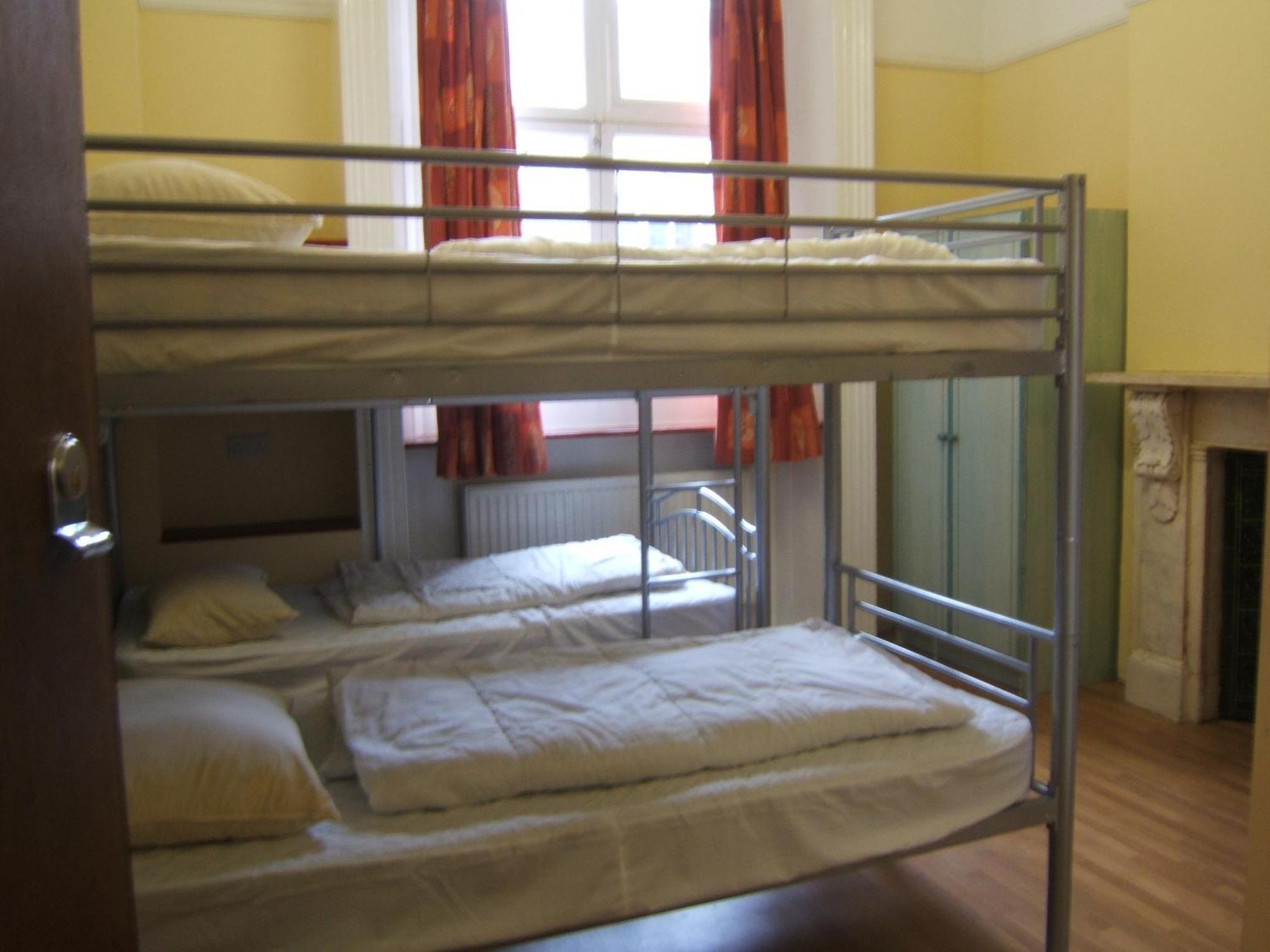 Dolphin Inn - The Lodge Лондон Экстерьер фото