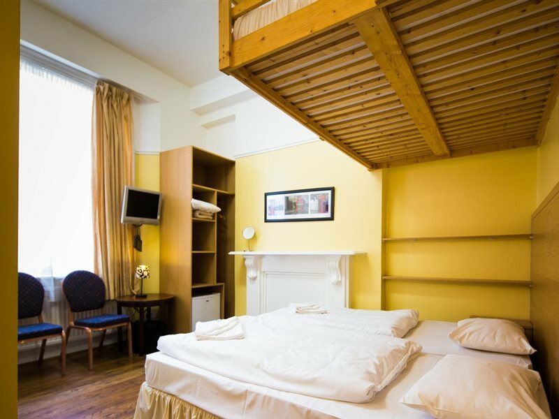 Dolphin Inn - The Lodge Лондон Экстерьер фото